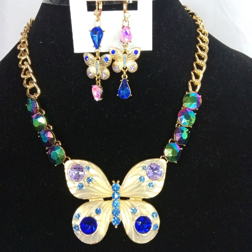 Betsey johnson butterfly necklace set
